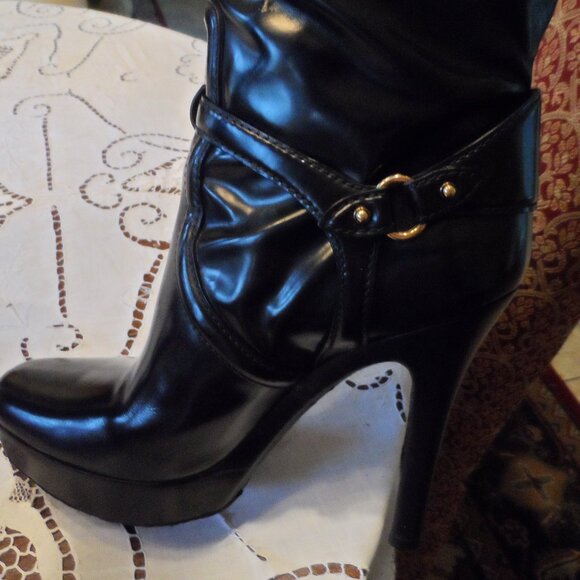 Gucci Black Leather Knee-High Platform Boots Size 39.5C - Picture 8 of 16